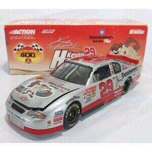 #29 Kevin Harvick 1/24 Diecast 2001 Chevy Monte Carlo Looney Tunes GM #N093